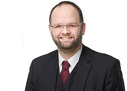 Herr Dr. Linnemann